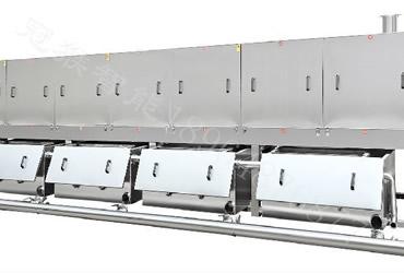 Turnover box cleaning machine