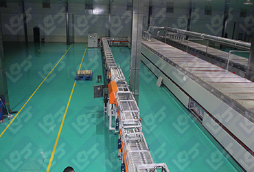 Ceramic accumulation roller