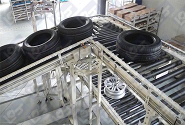 Right angle roller conveyor