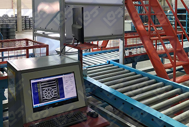 Set up a visual recognition system before the hub is shunted off the assembly line