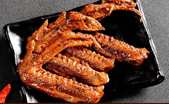 鹵味賽道中場(chǎng)戰(zhàn)事：鴨貨競(jìng)爭(zhēng)大差異化凸顯