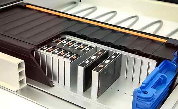 產業鏈企業摩拳擦掌，固態電池迎發展風口