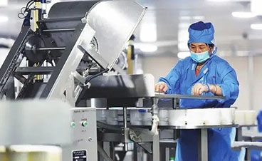 絕味鴨脖的“辣”生意經：智能生產線+冷鏈黑科技如何征服6億吃貨的胃？