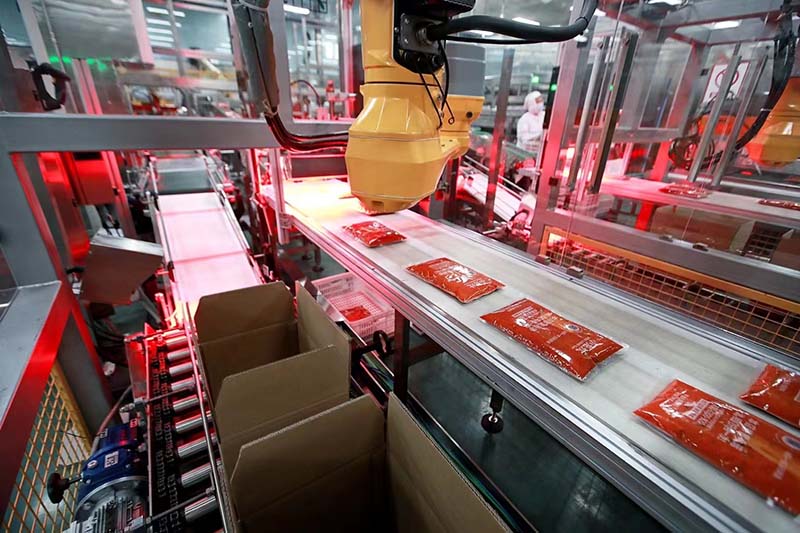 1636426619389537.jpg 火鍋生產(chǎn).jpg