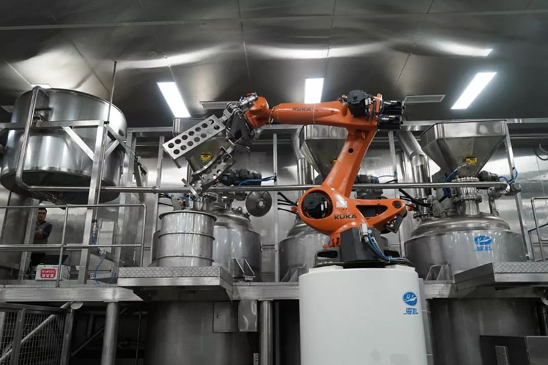 1636426694480127.jpg 火鍋生產(chǎn)線4.jpg